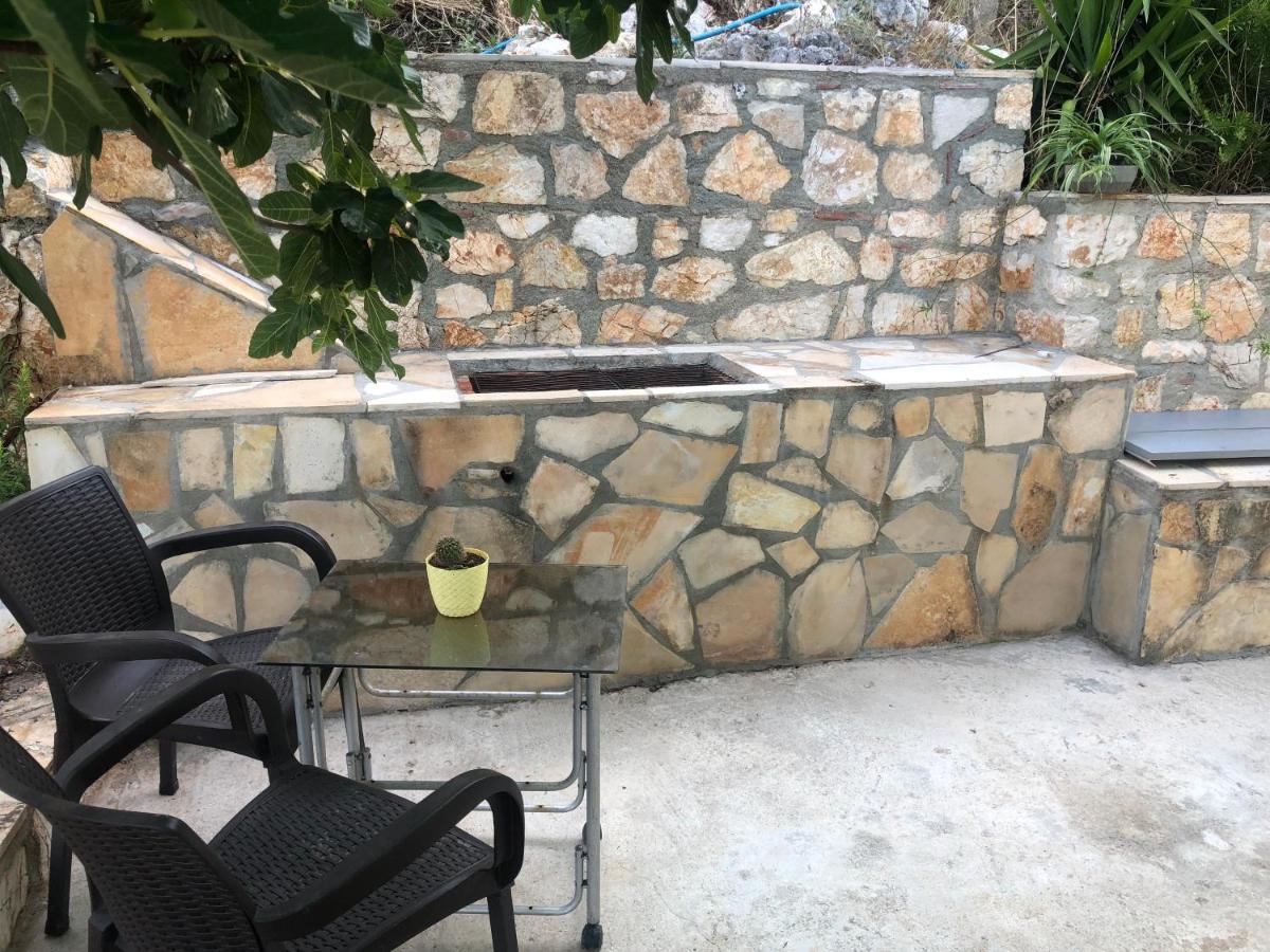 דירות Lukovë Erika'S House מראה חיצוני תמונה